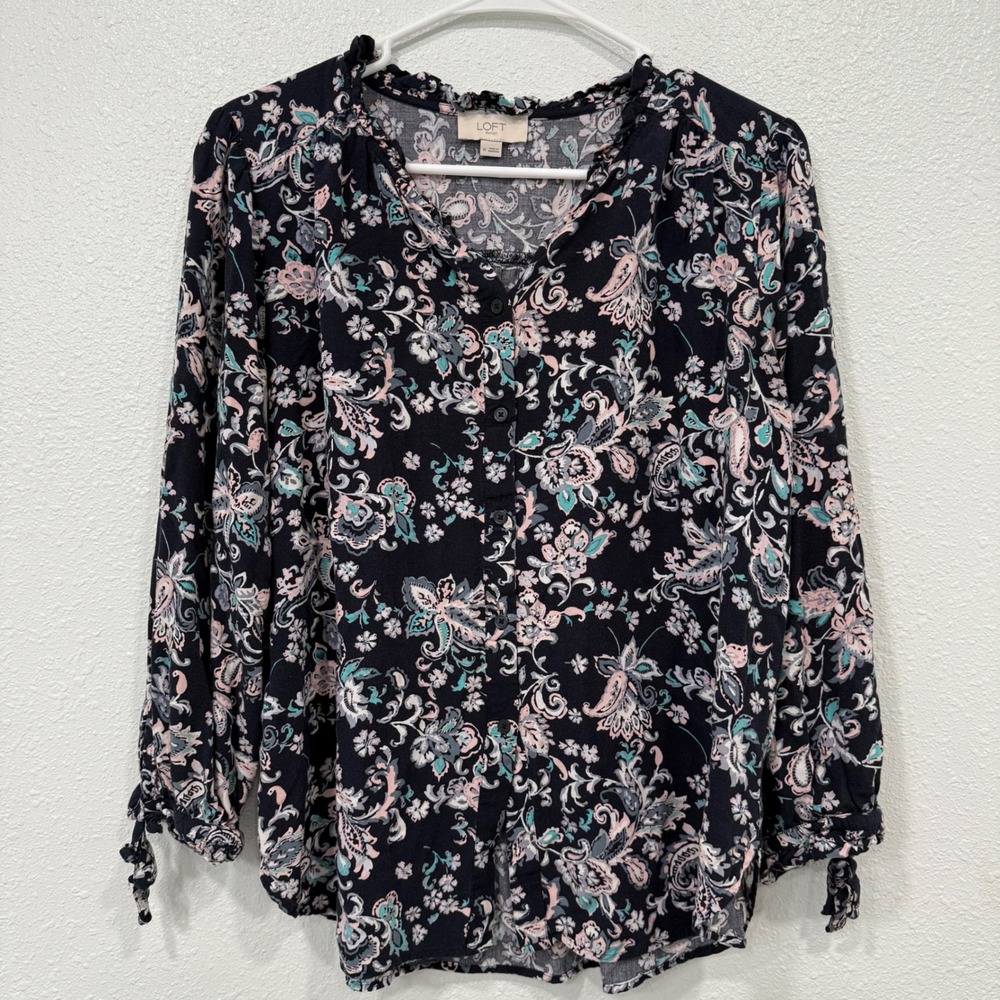 LOFT Floral Print Blouse Button Front‎ Long Sleeve Ruffle Neckline Top